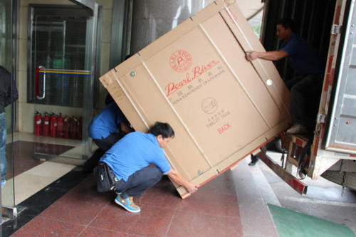 三台钢琴贵重工艺品无忧运